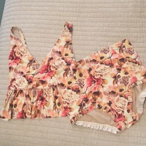 EUC kortni jeane swimsuit set